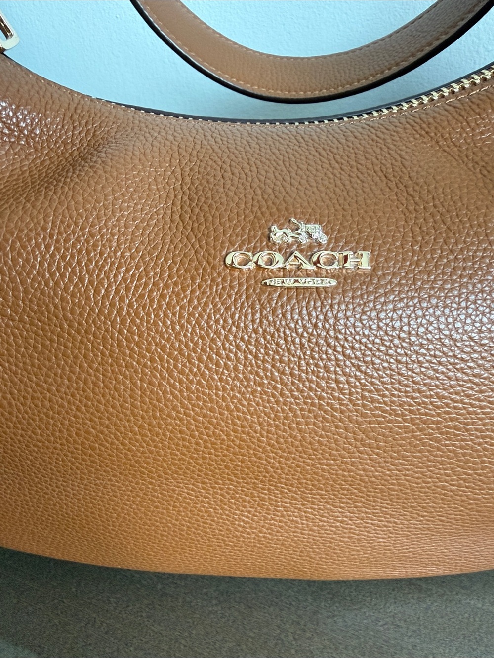 Coach Pebbled Leather authentic Shoulder Hobo in Cognac Brown - Picture 3 of 12